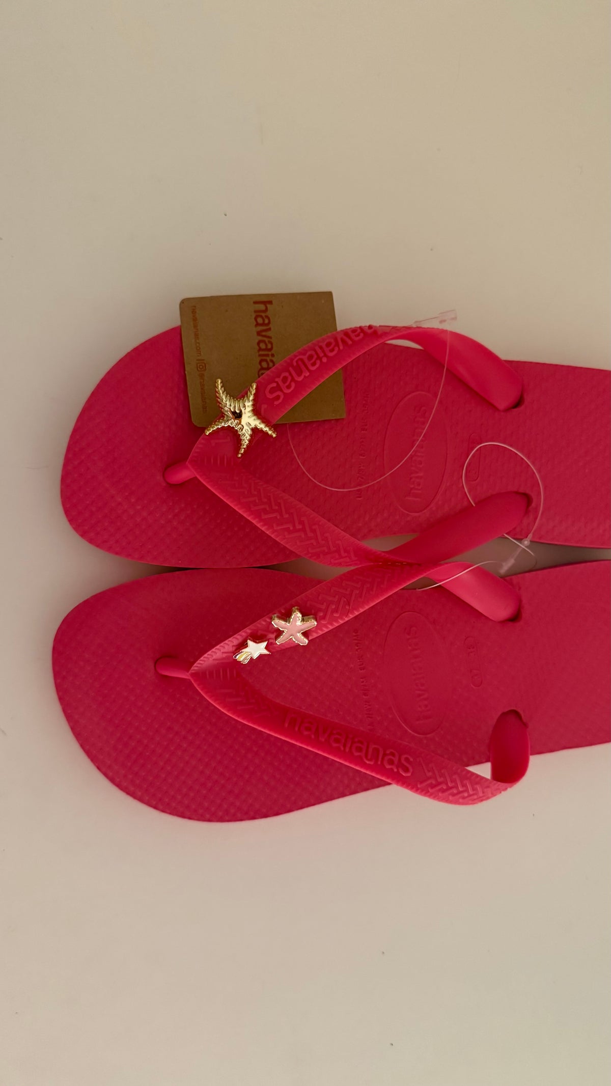 pink tong